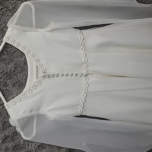 Elegant White Flower Girl/ Communion Dress with Flowing Sleeves Size 6 - Picture 7 of 12